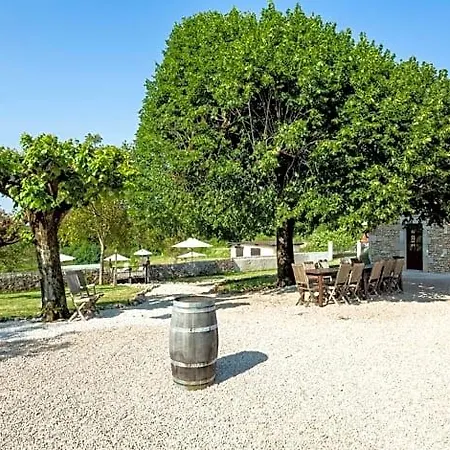Et Table D'hôtes La Panacée Couette-café Cuzance