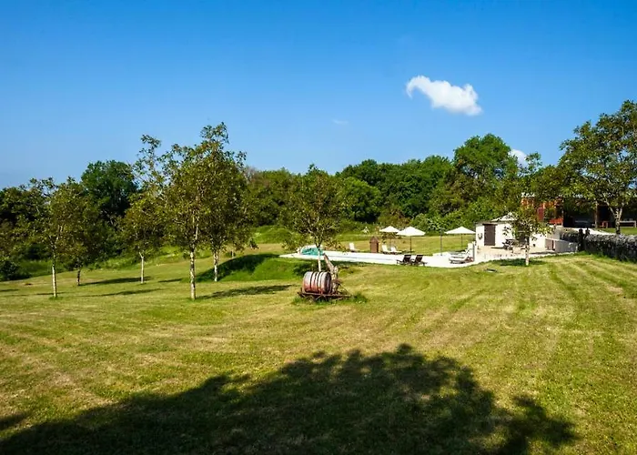 Bed & Breakfast Et Table D'hotes La Panacee 3*